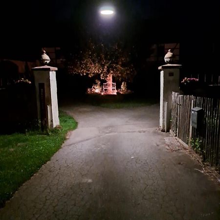 Monteur-Ferienwohnung Ot Naundorf Naundorf  Bagian luar foto